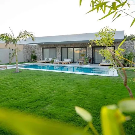 Villa Viohouses 5- Luxury Private Korunakli Oezel Havuzlu