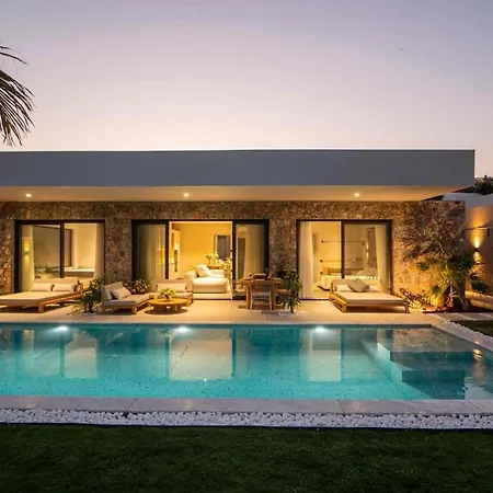 빌라 Viohouses 5- Luxury Private Korunakli Oezel Havuzlu