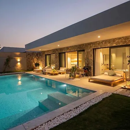 Viohouses 5- Luxury Private Korunakli Oezel Havuzlu 페티예