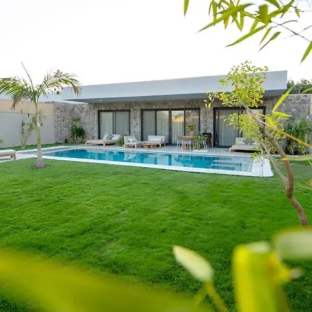 Viohouses 5- Luxury Private Korunakli Oezel Havuzlu 페티예