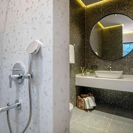 Viohouses 5- Luxury Private Korunakli Oezel Havuzlu 빌라 *