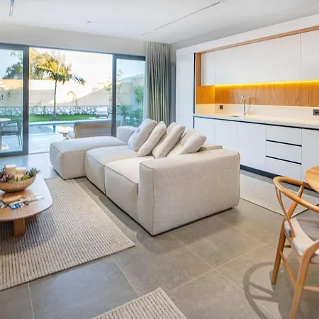Villa Viohouses 5- Luxury Private Korunakli Oezel Havuzlu