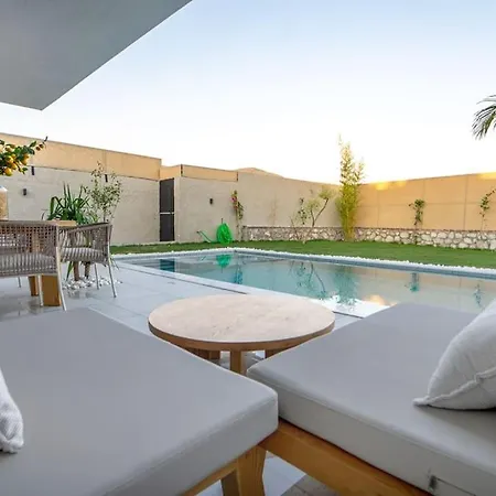 Viohouses 5- Luxury Private Korunakli Oezel Havuzlu 빌라 페티예