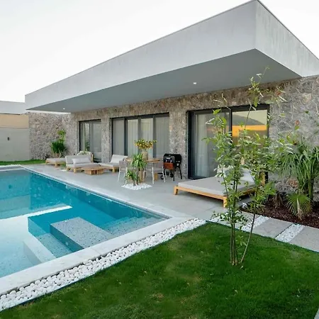 Viohouses 5- Luxury Private Korunakli Oezel Havuzlu 페티예